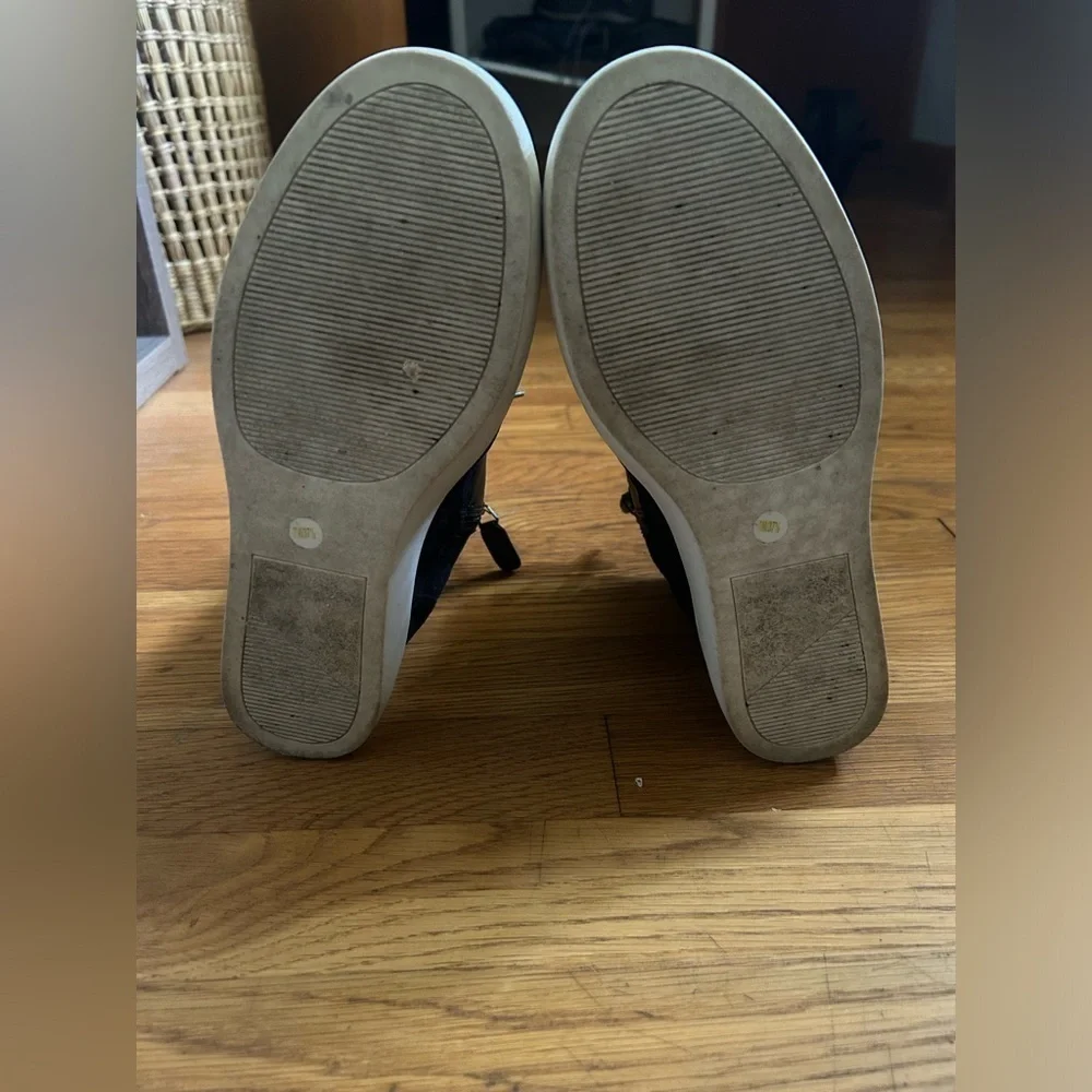 size 7 black JLO boots! - Picture 5 of 5